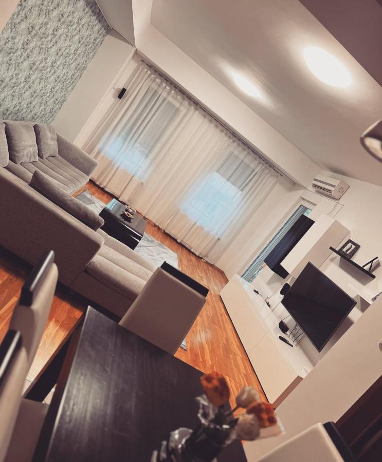 Ferienwohnung Iva Lux Stan Na Dan Banja Luka Exterior foto